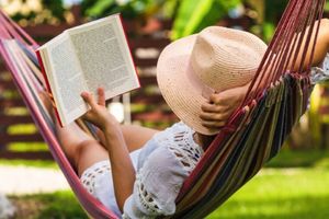 10 книг, которые следует прочитать летом 2024 года