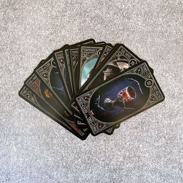 Фото Карты Готическое Таро Анны Стокс (Anne Stokes Gothic Tarot) колоды карт от интернет-магазина Sylarozumu.com.ua